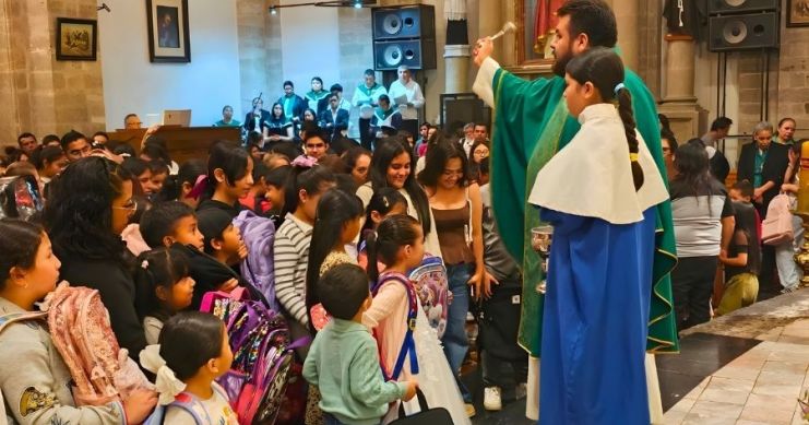 Un nuevo ciclo escolar bajo la bendición de Dios