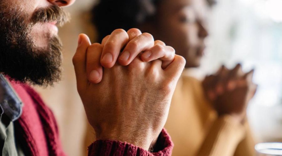 5 hábitos de oración para mantener viva la fe diariamente