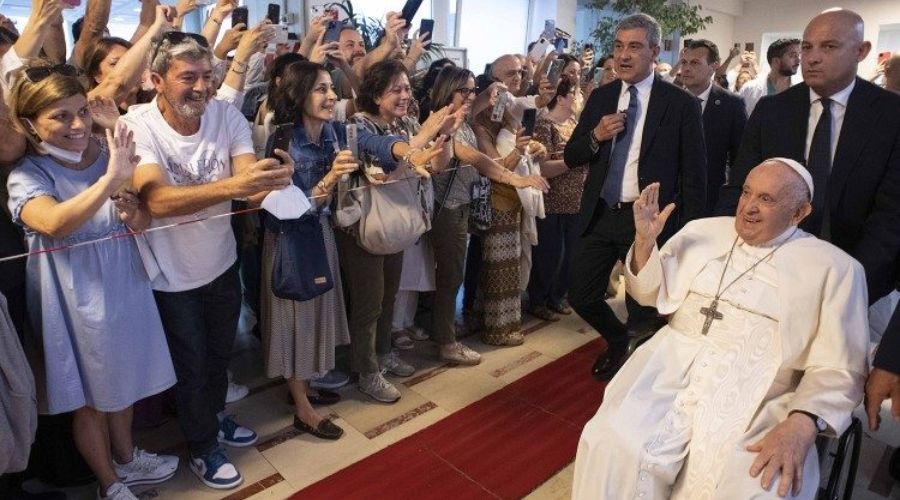 El Papa ahora podrá hacerlo todo, más fuerte y mejor que antes