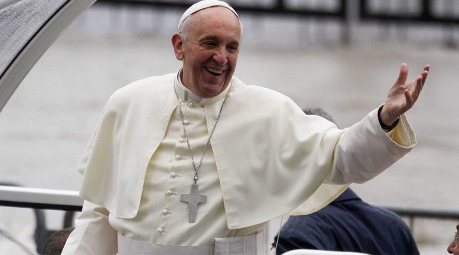 El Papa es hospitalizado para someterse a intervención quirúrgica