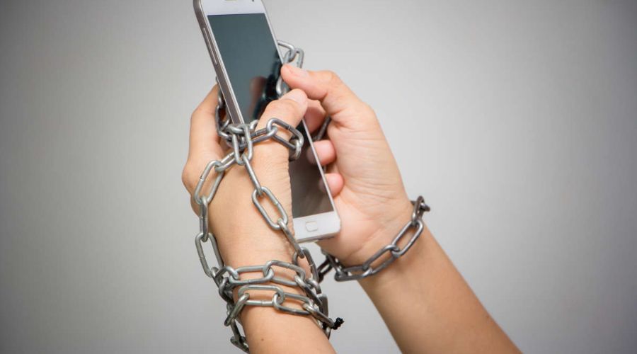 Encadenados al celular