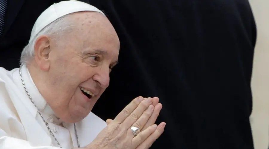 Vaticano cancela actividades del Papa Francisco por motivos de salud