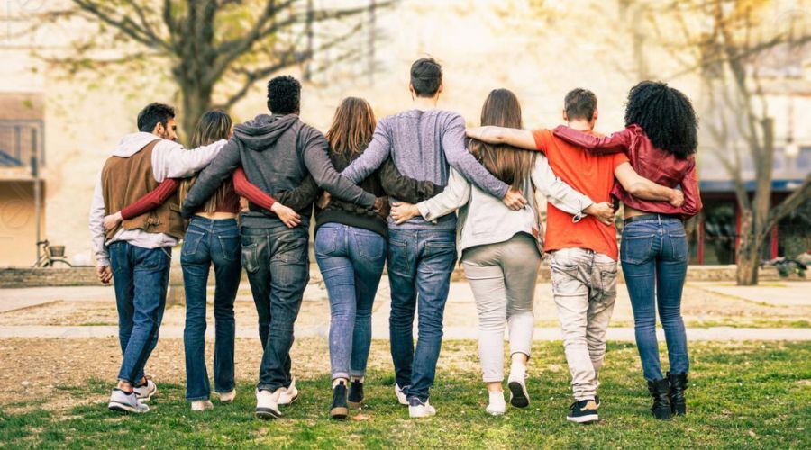 Cuando los jóvenes se reúnen suceden cosas asombrosas