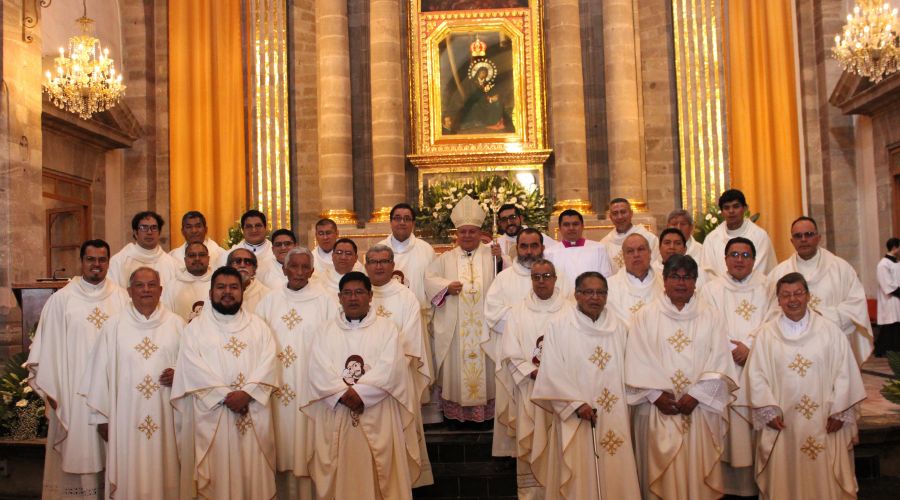 La oración del Santo Cura de Ars por la santificación de los sacerdotes