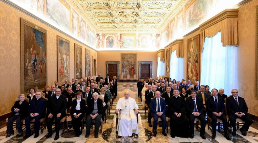 El Papa a Renovación Carismática Católica: Ser constructores de comunión