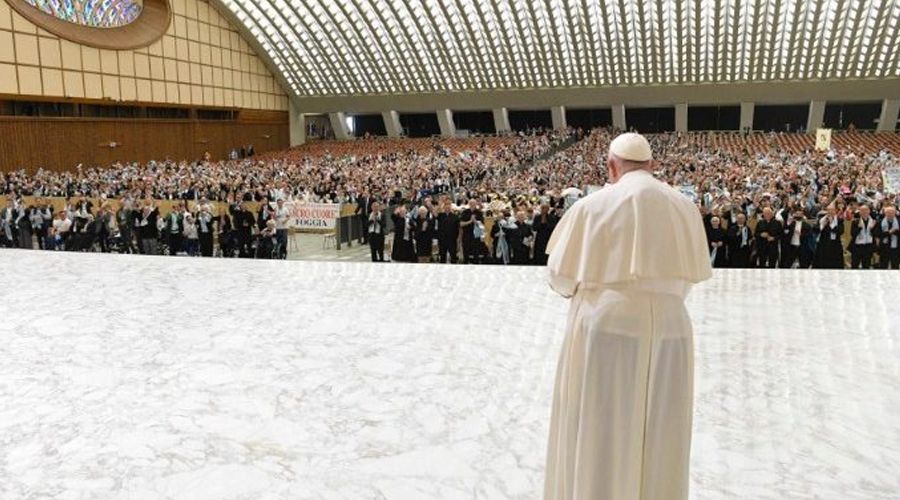 El Evangelio es la respuesta al desconcierto actual de los jóvenes