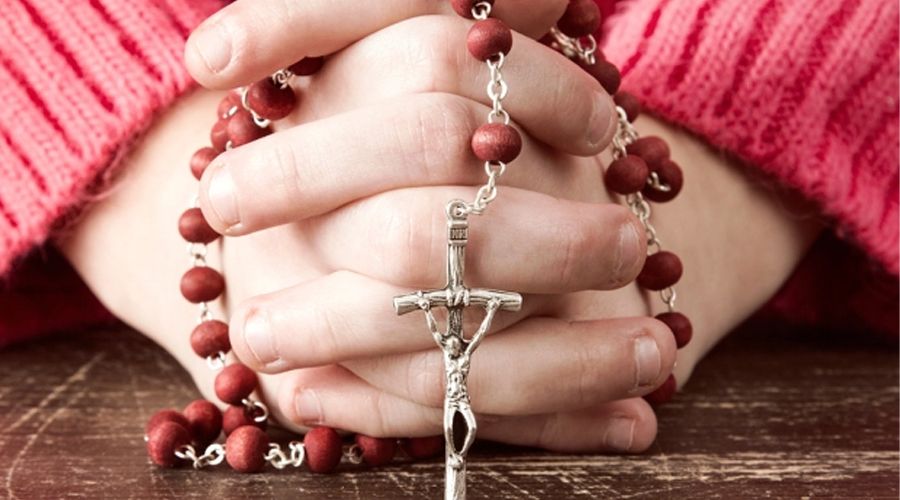 7 reflexiones del Papa Francisco que animan a rezar el Rosario