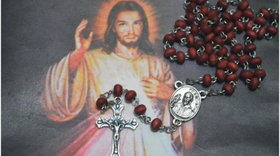 Aprende a rezar la Coronilla de la Misericordia