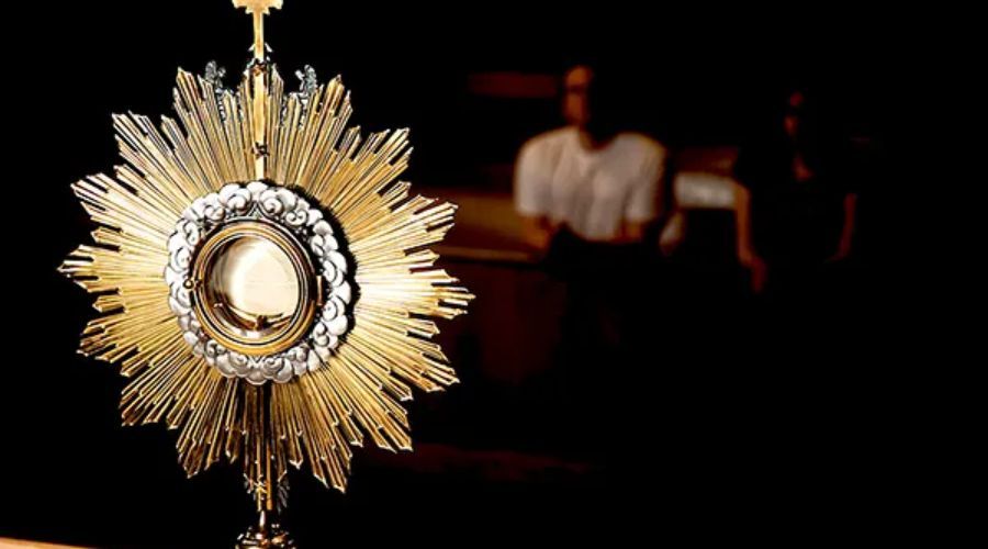 Si no estás una hora con Dios, ¿cómo quieres estar toda una eternidad a su lado?