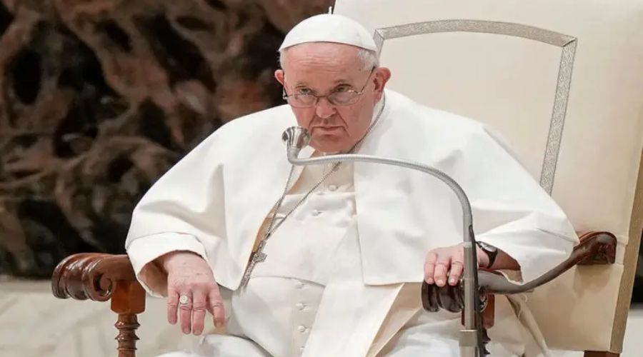 El Papa Francisco pasó una noche tranquila