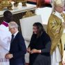 2 madres que asistieron a la canonización de sus hijos